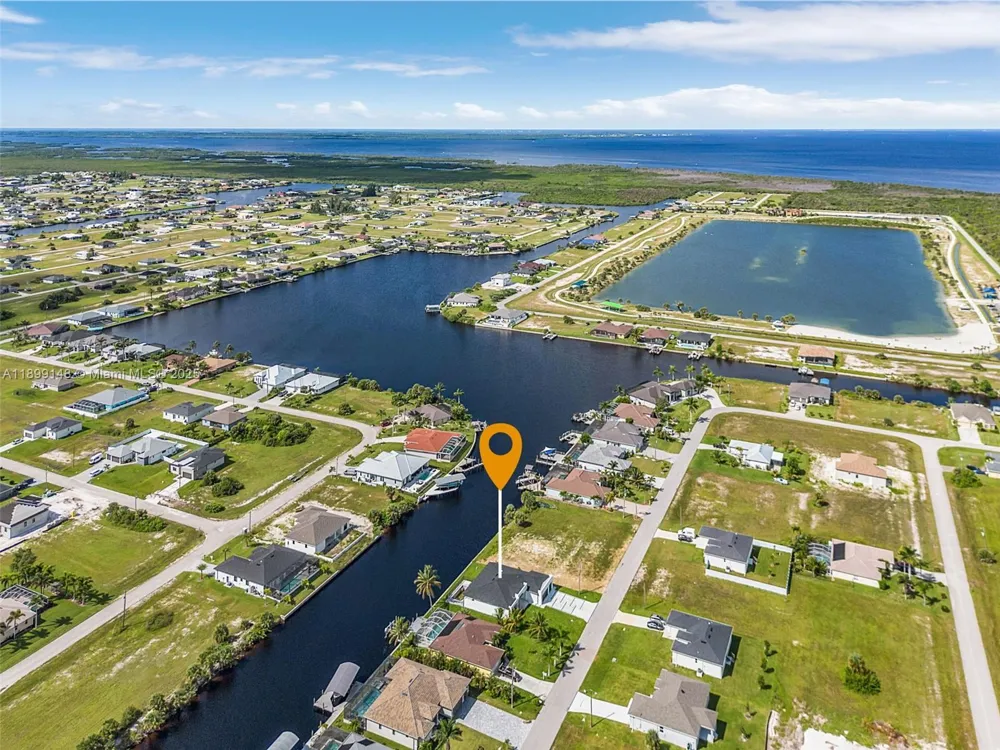 4116 36TH LN Cape Coral, FL 33993