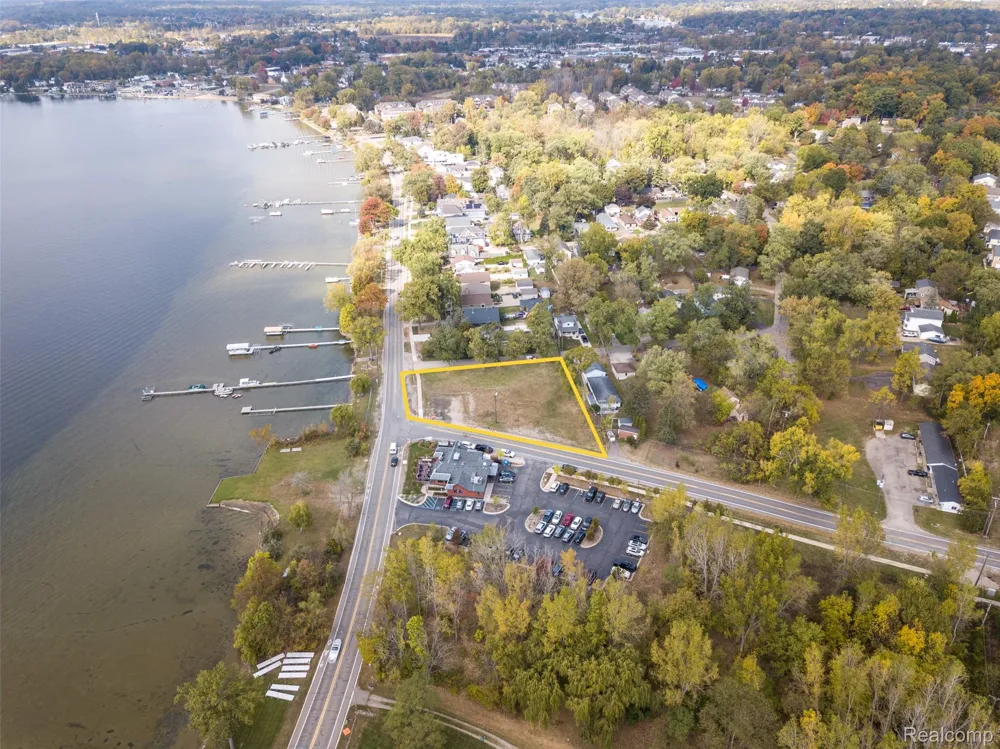 1035 E Walled Lake Drive Walled Lake City, MI 48390