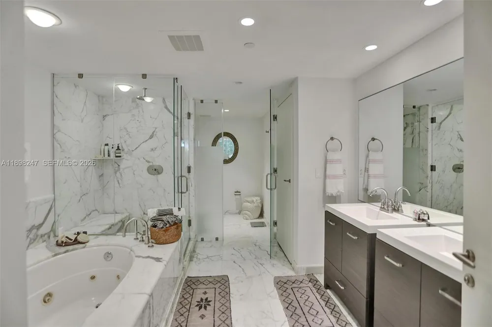 2627 S Bayshore Dr #506 Coconut Grove, FL 33133