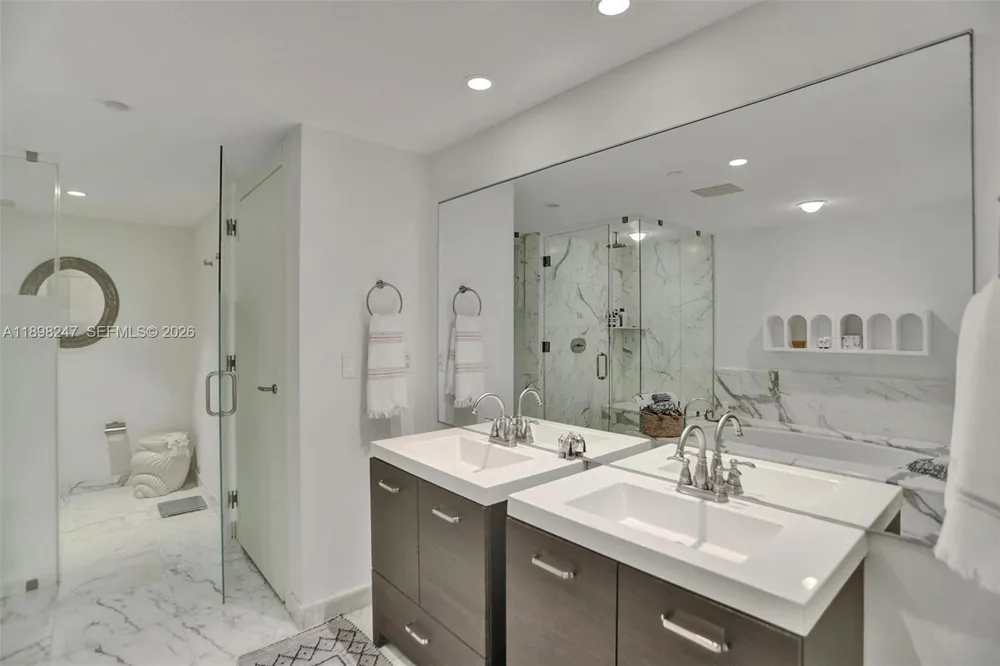 2627 S Bayshore Dr #506 Coconut Grove, FL 33133