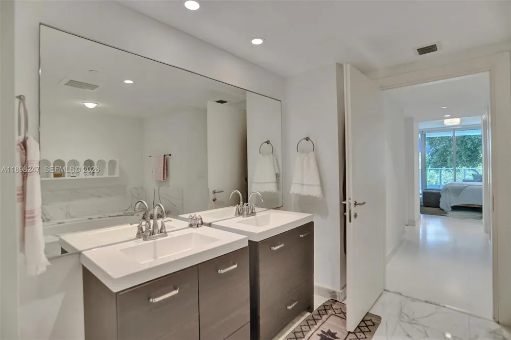 2627 S Bayshore Dr #506 Coconut Grove, FL 33133