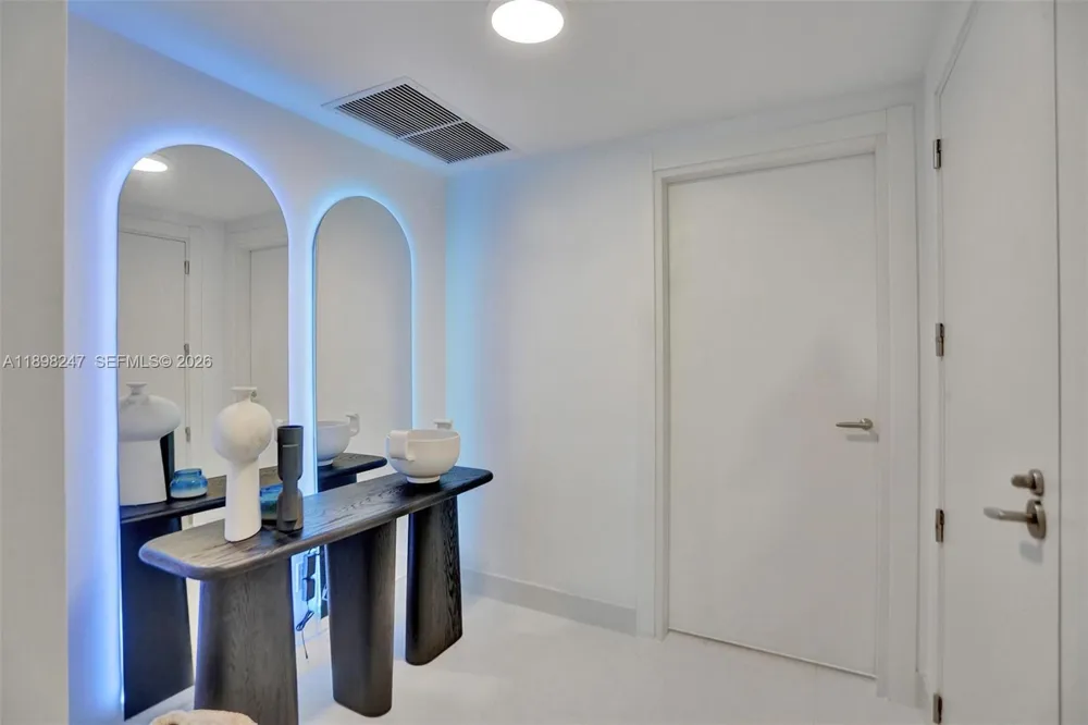 2627 S Bayshore Dr #506 Coconut Grove, FL 33133