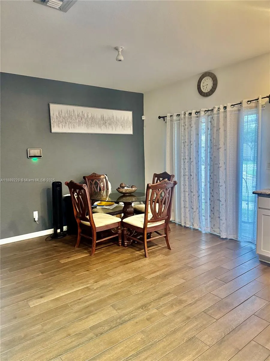 4039 NW 11th St Lauderhill, FL 33313