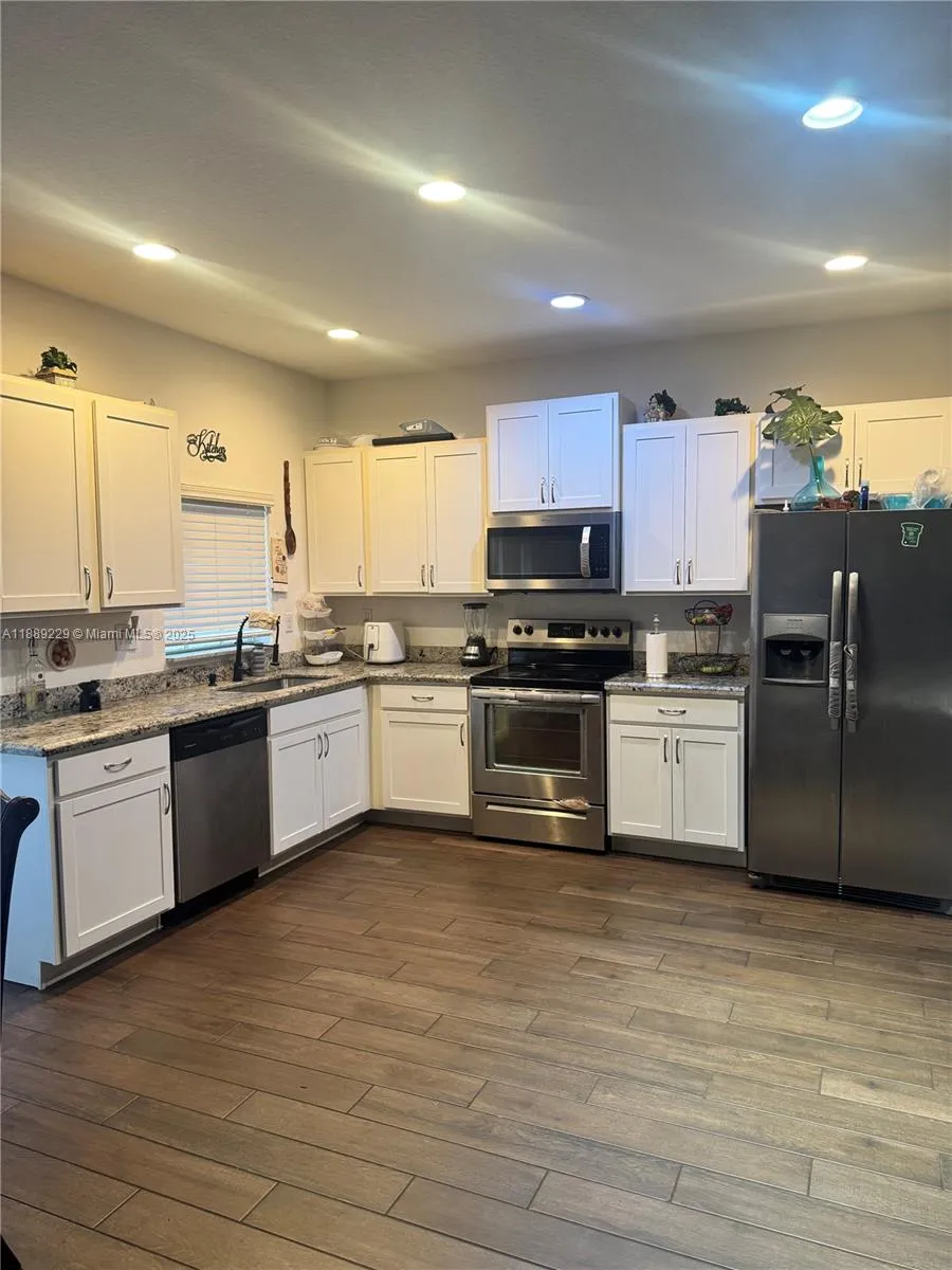 4039 NW 11th St Lauderhill, FL 33313