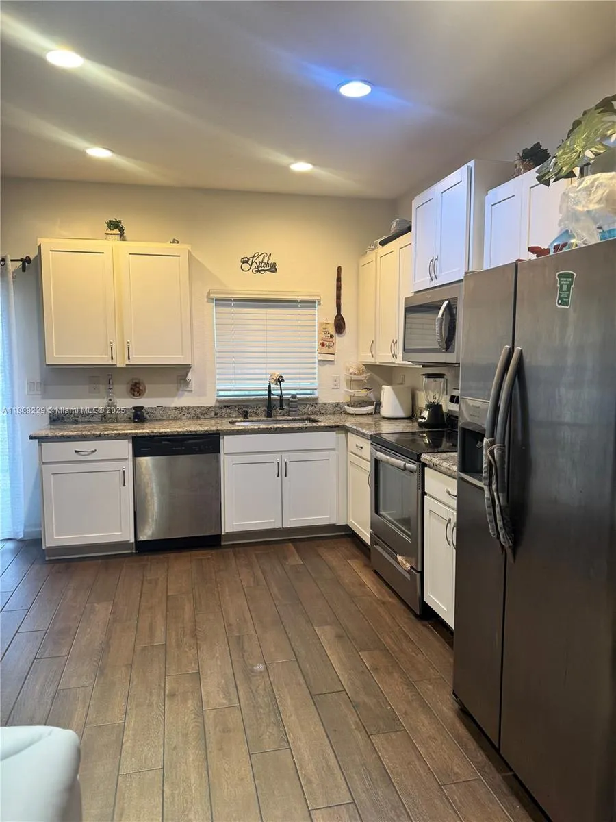 4039 NW 11th St Lauderhill, FL 33313