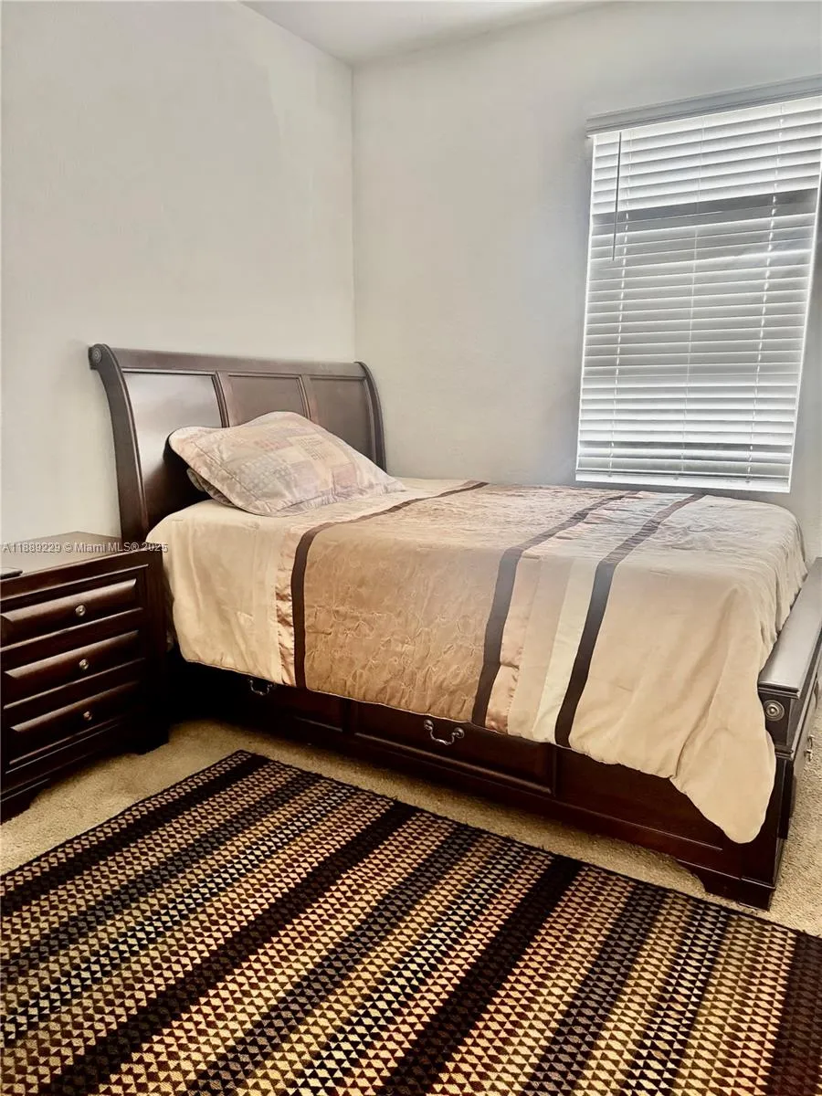4039 NW 11th St Lauderhill, FL 33313