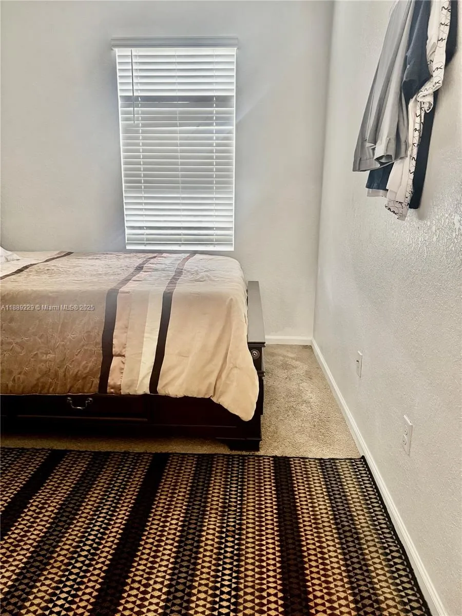 4039 NW 11th St Lauderhill, FL 33313