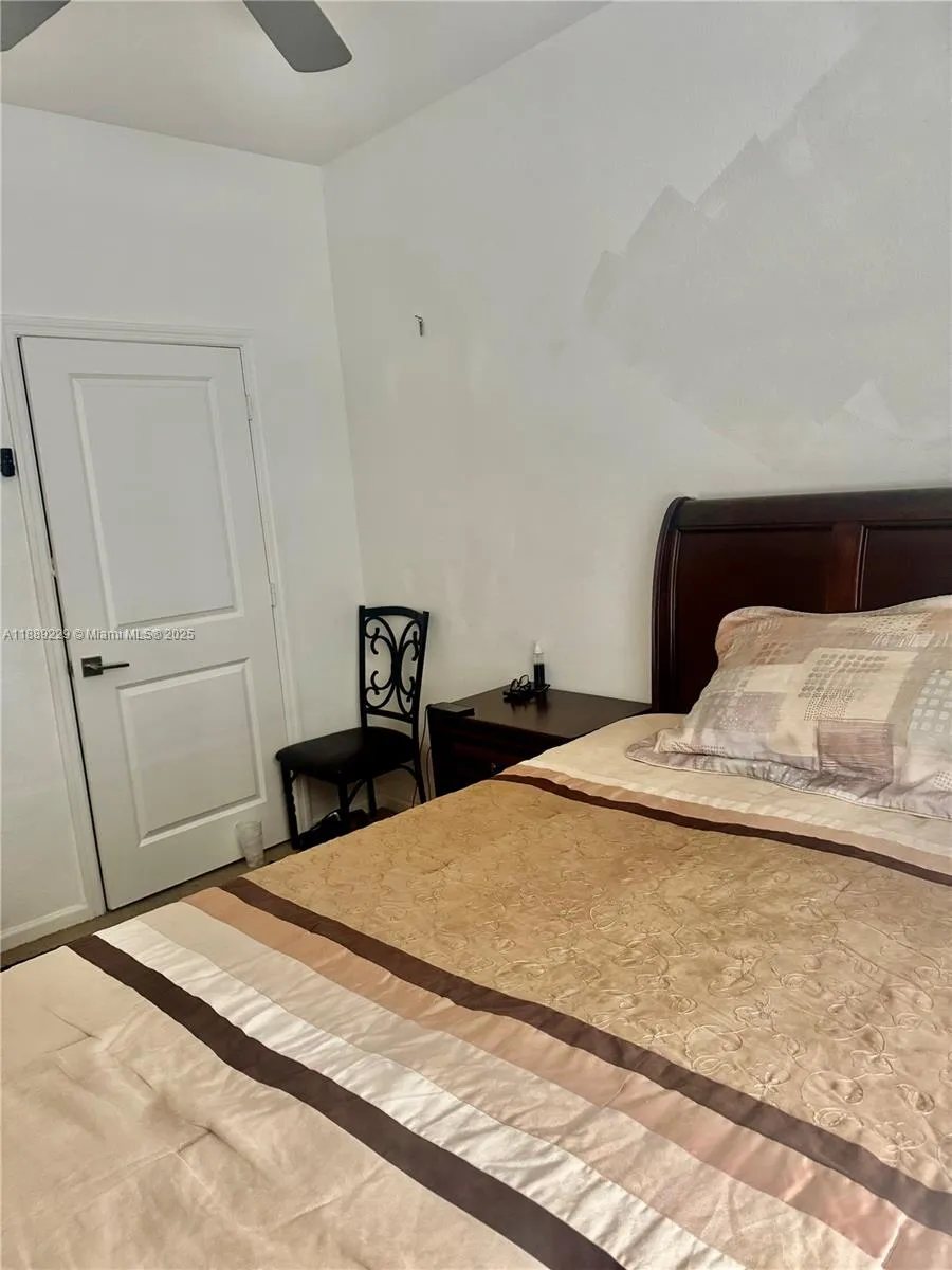 4039 NW 11th St Lauderhill, FL 33313