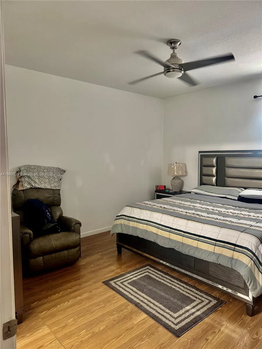 4039 NW 11th St Lauderhill, FL 33313