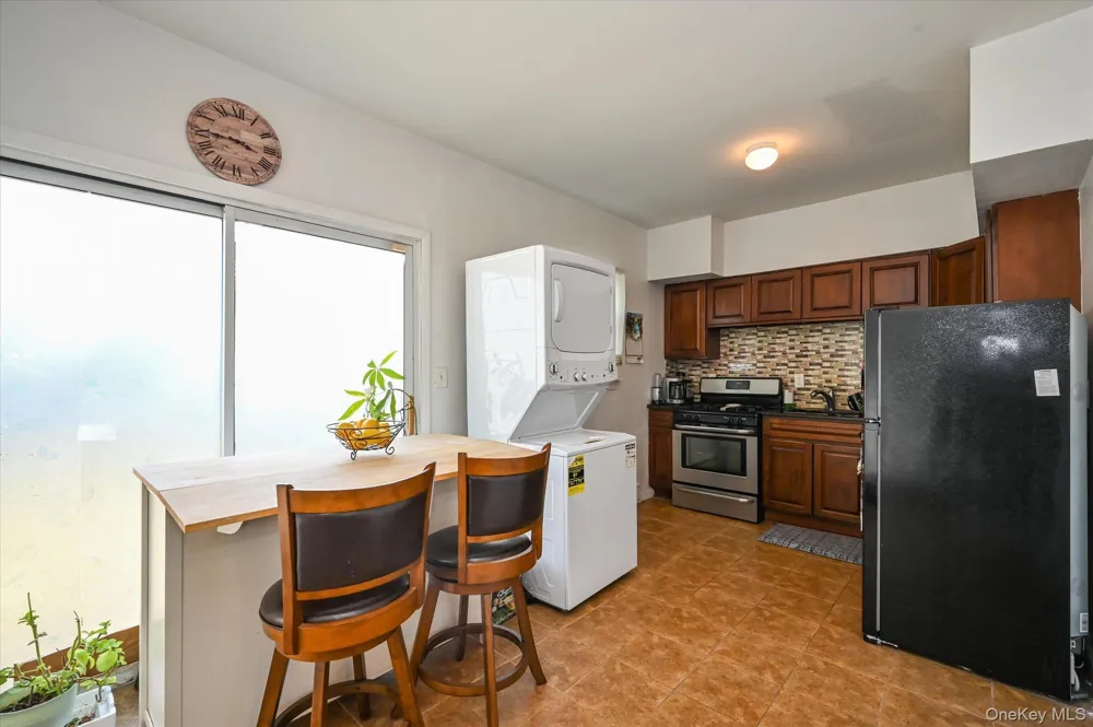 16 E Chestnut Street Central Islip, NY 11722