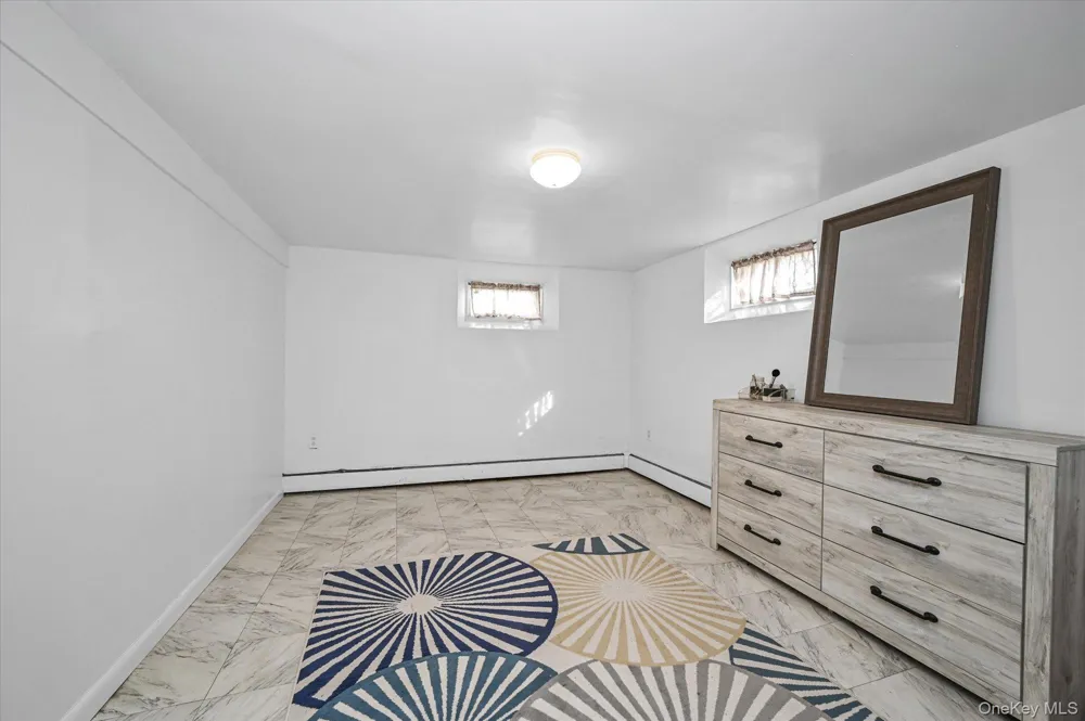 16 E Chestnut Street Central Islip, NY 11722