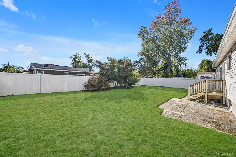 16 E Chestnut Street Central Islip, NY 11722
