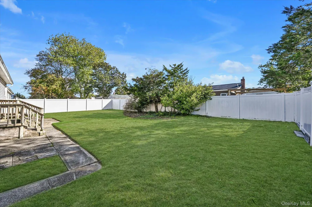 16 E Chestnut Street Central Islip, NY 11722
