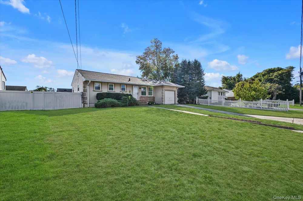 16 E Chestnut Street Central Islip, NY 11722