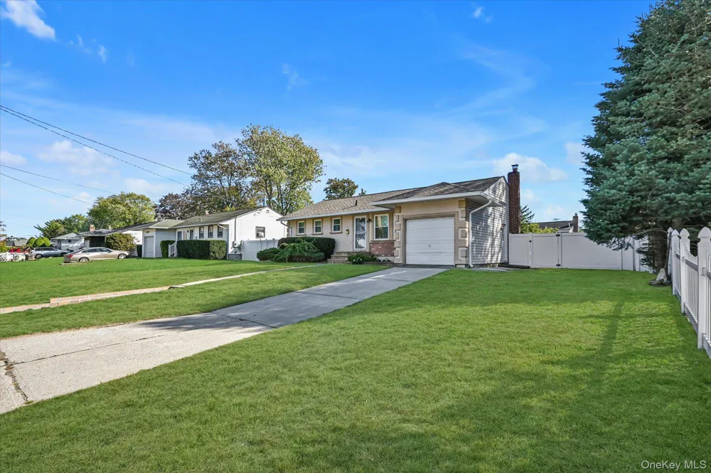 16 E Chestnut Street Central Islip, NY 11722