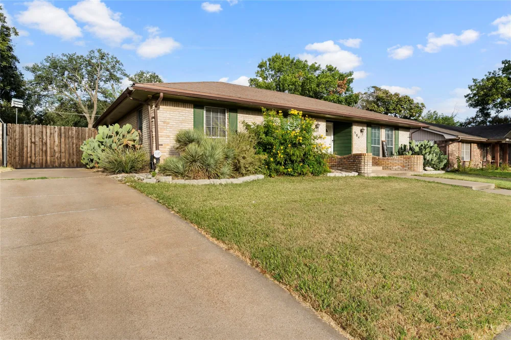 504 Richland Drive Waco, TX 76710