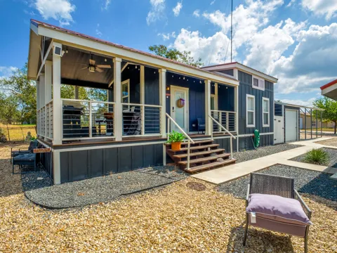 4113 Hermosa Drive