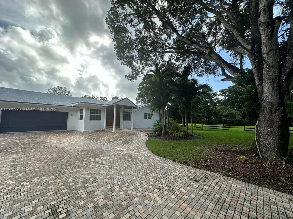 6300 SW 181st Ln Southwest Ranches, FL 33331