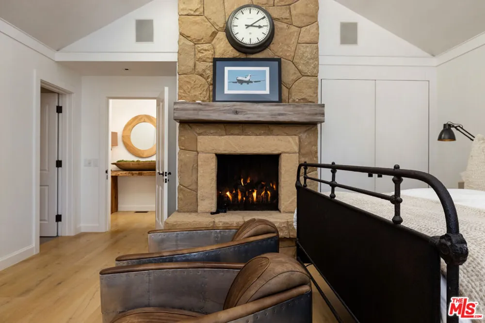 571 Sand Point Road Carpinteria, CA 93013