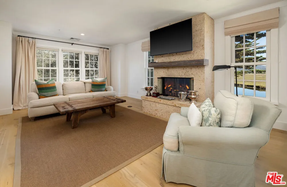 571 Sand Point Road Carpinteria, CA 93013