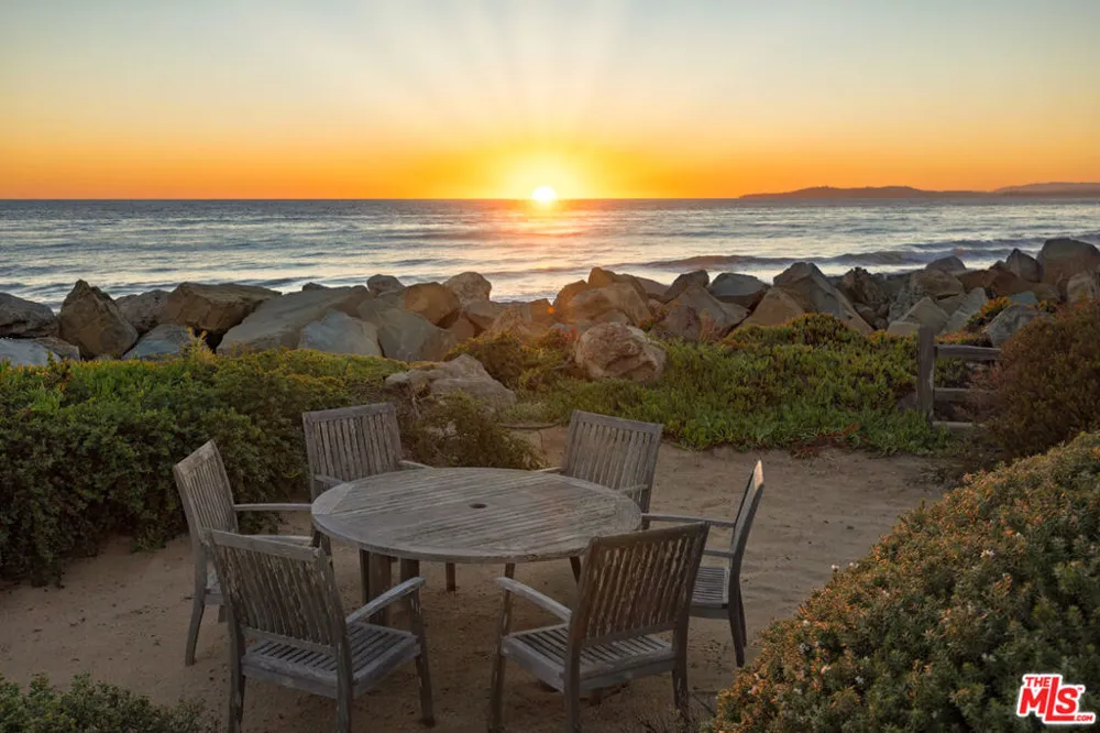 571 Sand Point Road Carpinteria, CA 93013