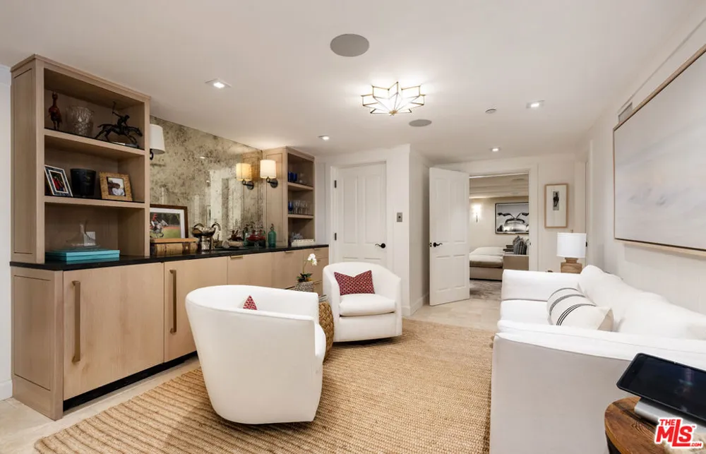 571 Sand Point Road Carpinteria, CA 93013