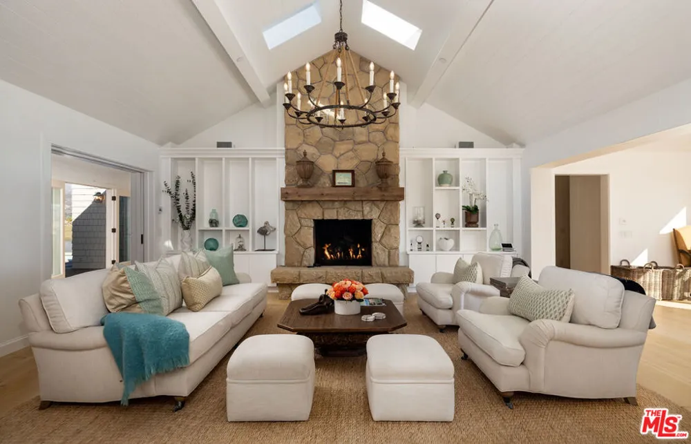 571 Sand Point Road Carpinteria, CA 93013