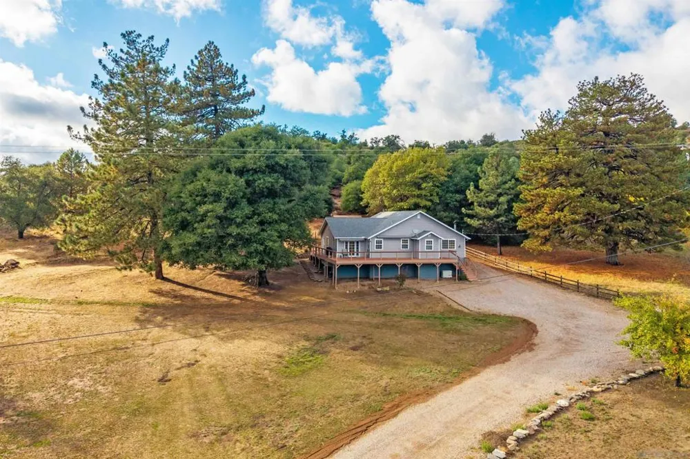 4074 La Tenaja Trail Julian, CA 92036