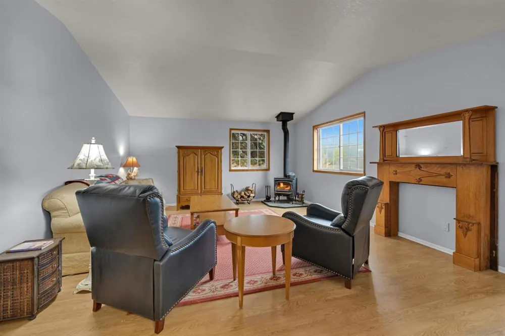 4074 La Tenaja Trail Julian, CA 92036