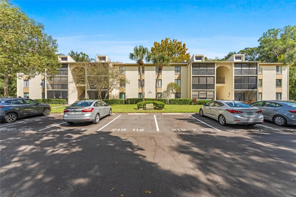 3232 LAKE PINE WAY E #F2 Tarpon Springs, FL 34688