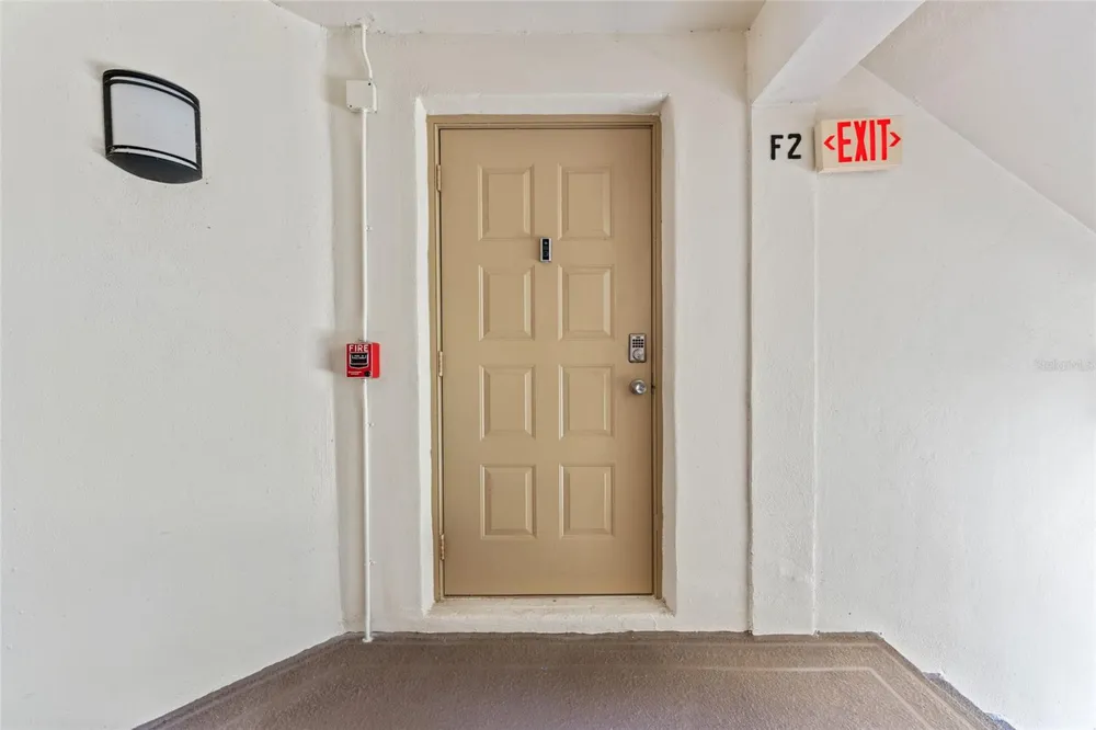 3232 LAKE PINE WAY E #F2 Tarpon Springs, FL 34688