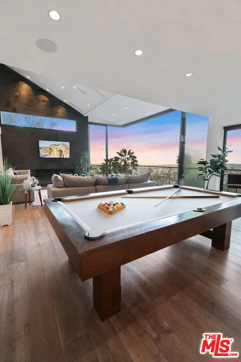 8514 Franklin Avenue Los Angeles, CA 90069