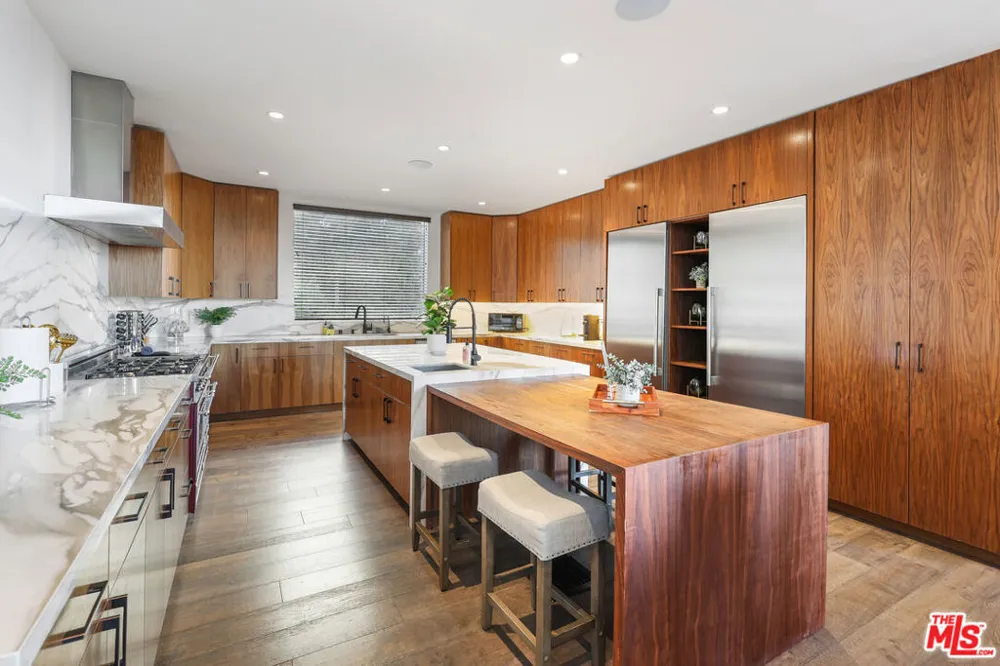 8514 Franklin Avenue Los Angeles, CA 90069