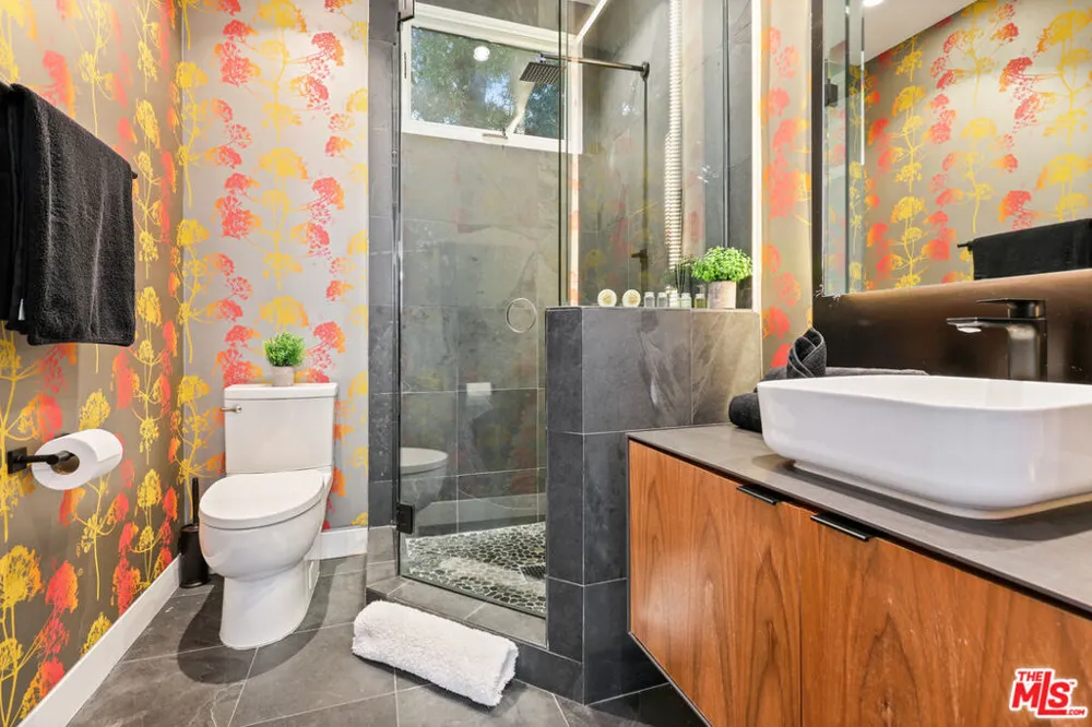 8514 Franklin Avenue Los Angeles, CA 90069