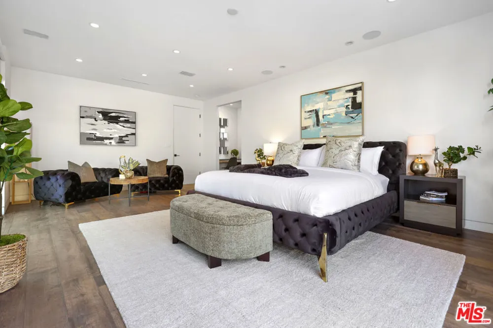8514 Franklin Avenue Los Angeles, CA 90069
