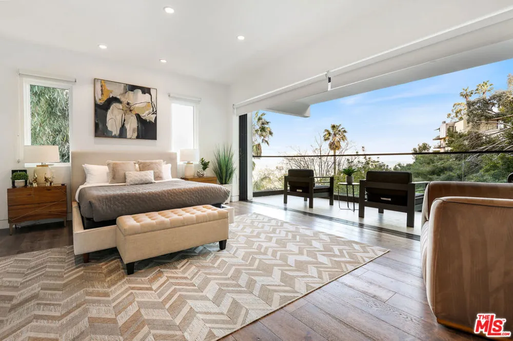 8514 Franklin Avenue Los Angeles, CA 90069