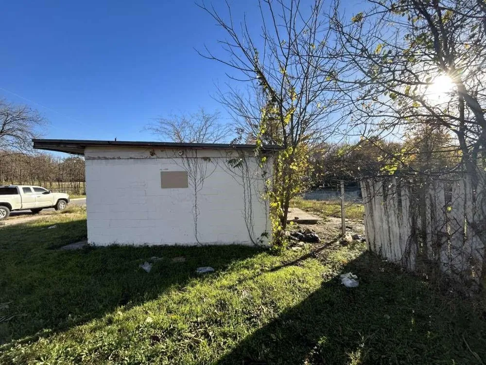 2740 Avenue K Fort Worth, TX 76105