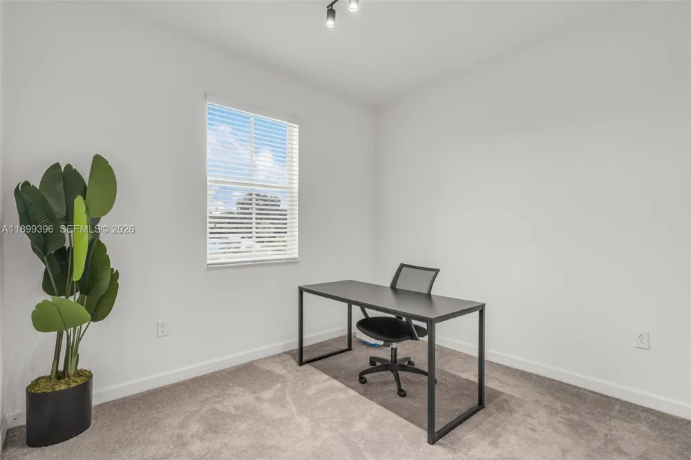 12523 NW 24th Ave Miami, FL 33167