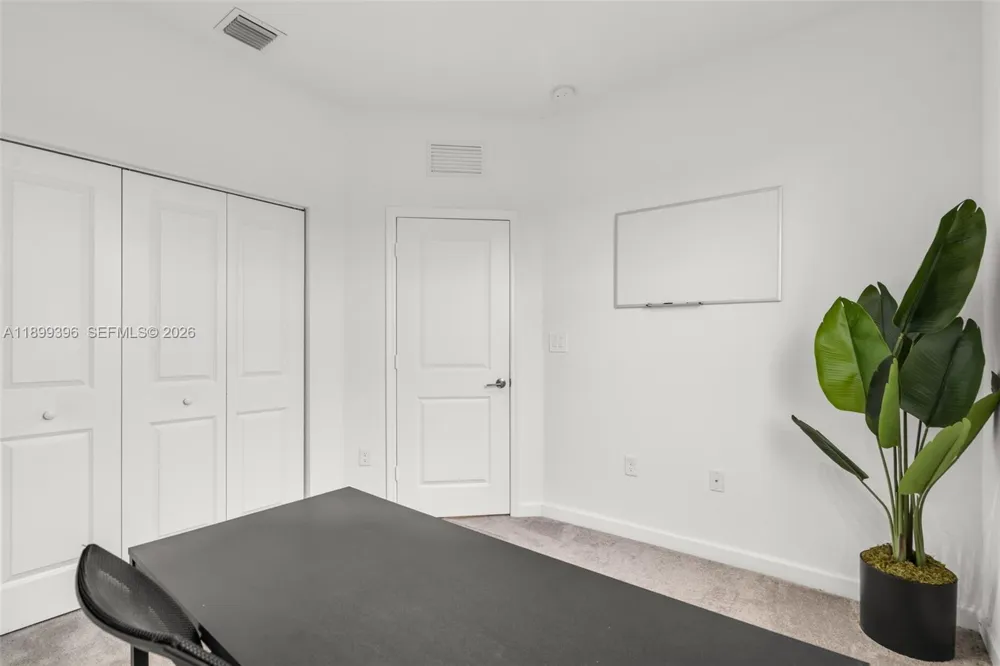 12523 NW 24th Ave Miami, FL 33167