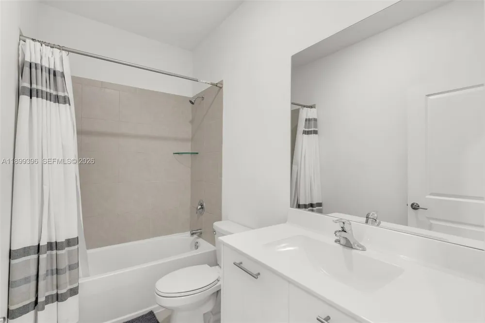 12523 NW 24th Ave Miami, FL 33167