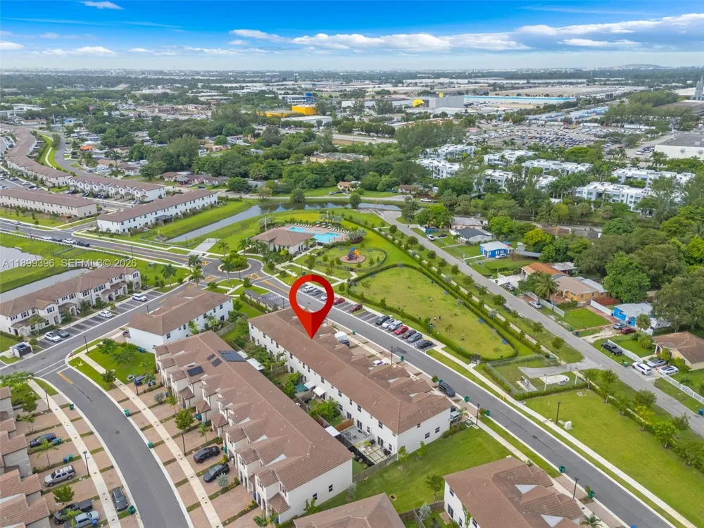 12523 NW 24th Ave Miami, FL 33167