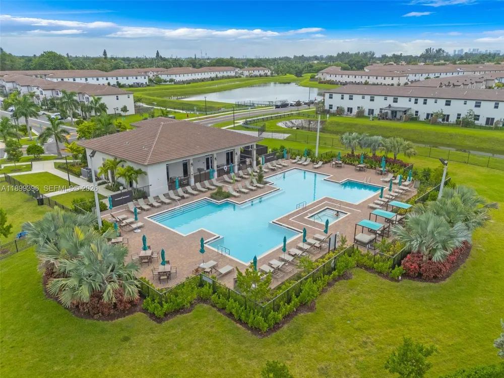 12523 NW 24th Ave Miami, FL 33167
