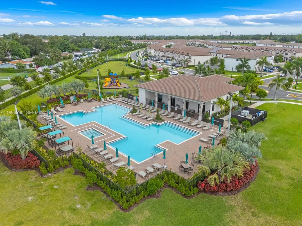 12523 NW 24th Ave Miami, FL 33167