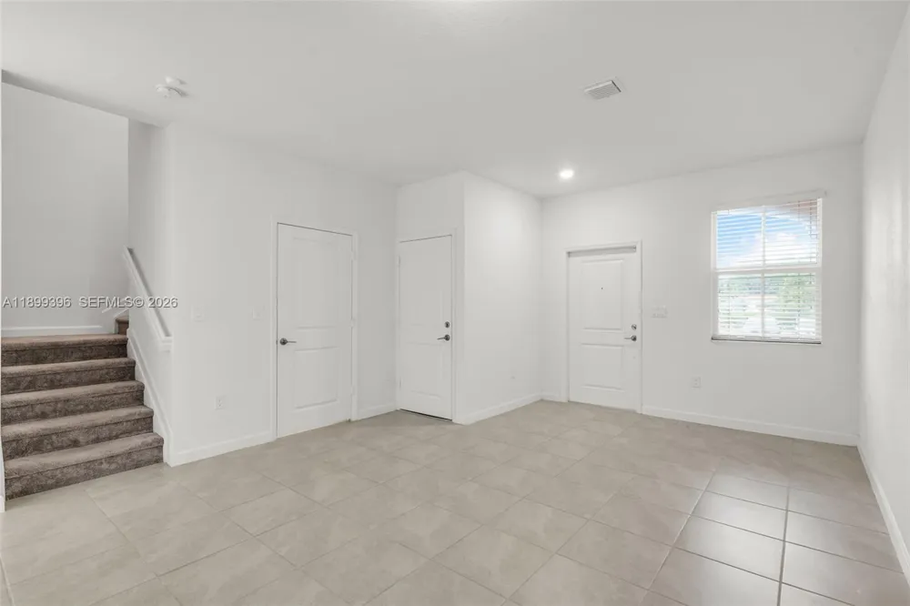 12523 NW 24th Ave Miami, FL 33167
