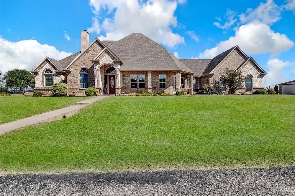 117 Citation Drive Cresson, TX 76035
