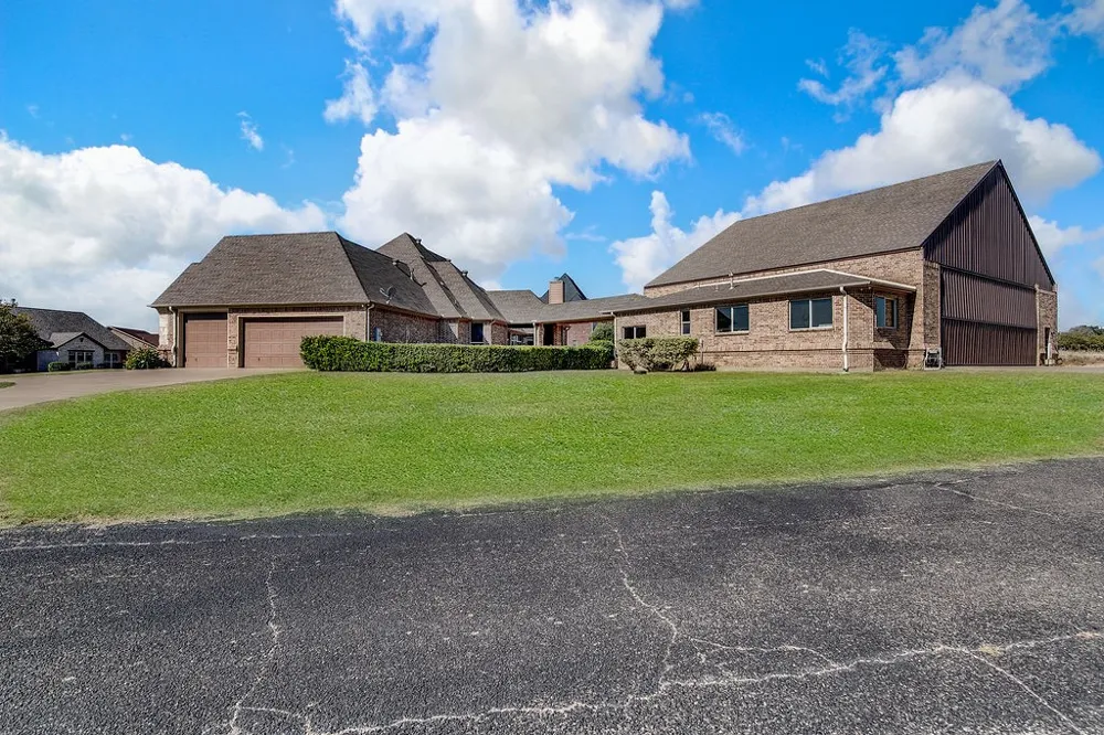 117 Citation Drive Cresson, TX 76035