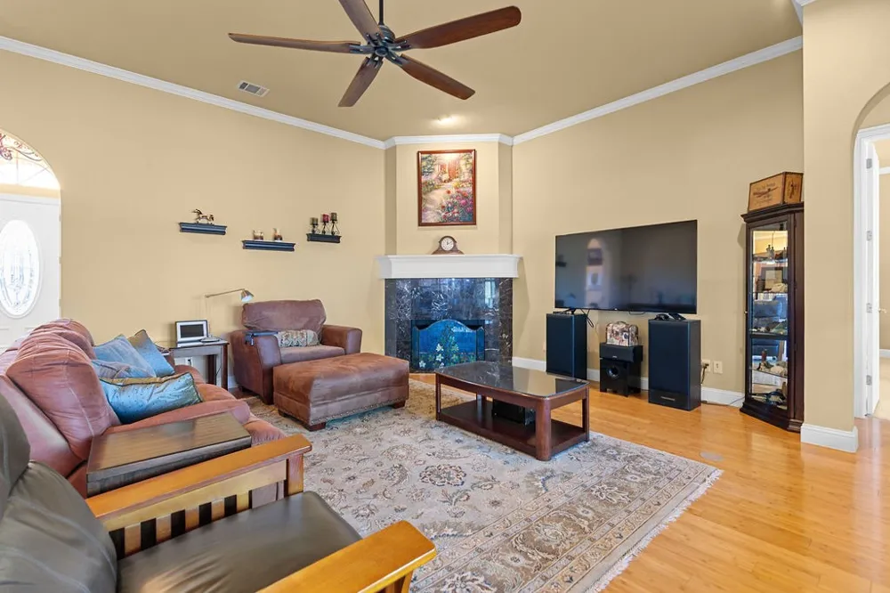 117 Citation Drive Cresson, TX 76035