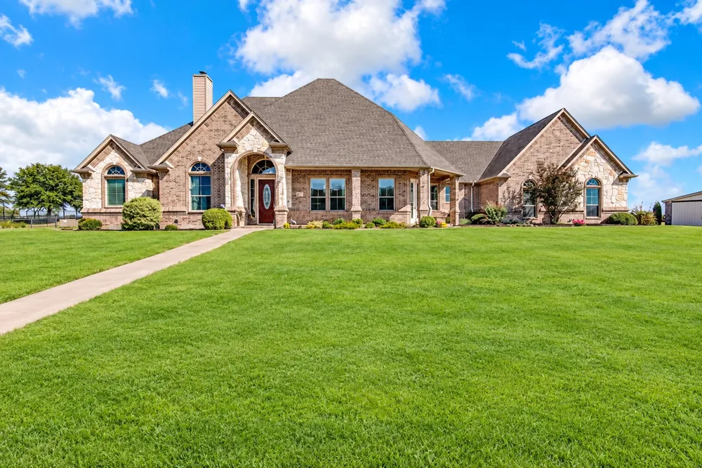 117 Citation Drive Cresson, TX 76035