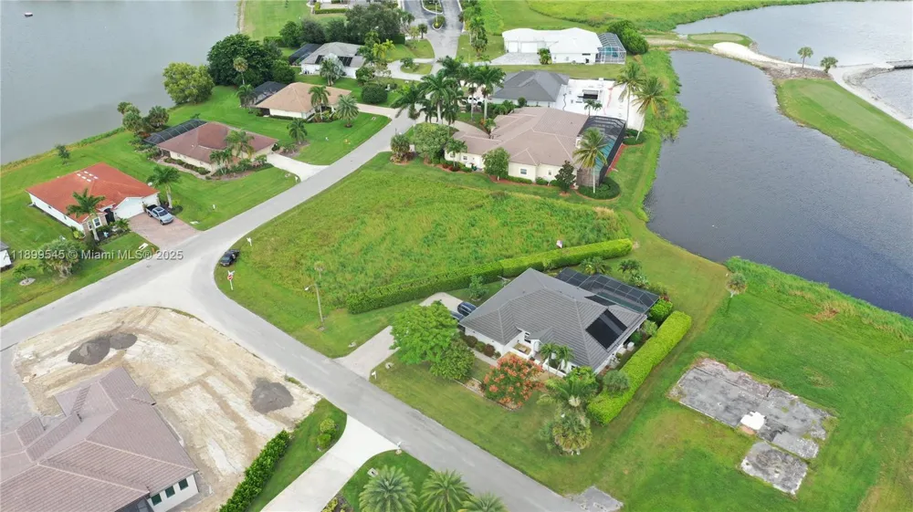 18018 Royal Hammock Blvd Naples, FL 34114