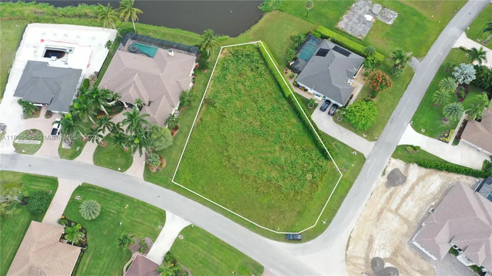 18018 Royal Hammock Blvd Naples, FL 34114
